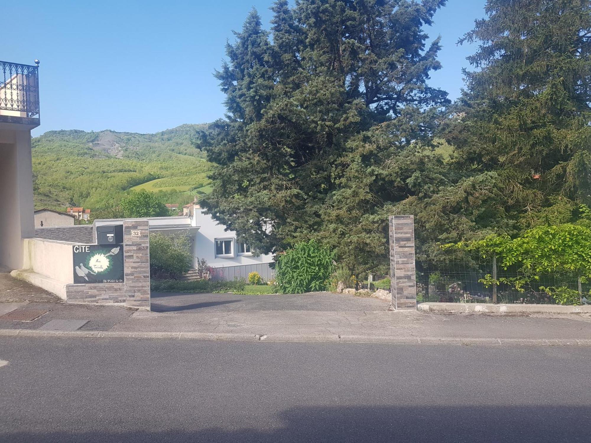 Gite Aux Tourterelles Tournemire  Exterior foto